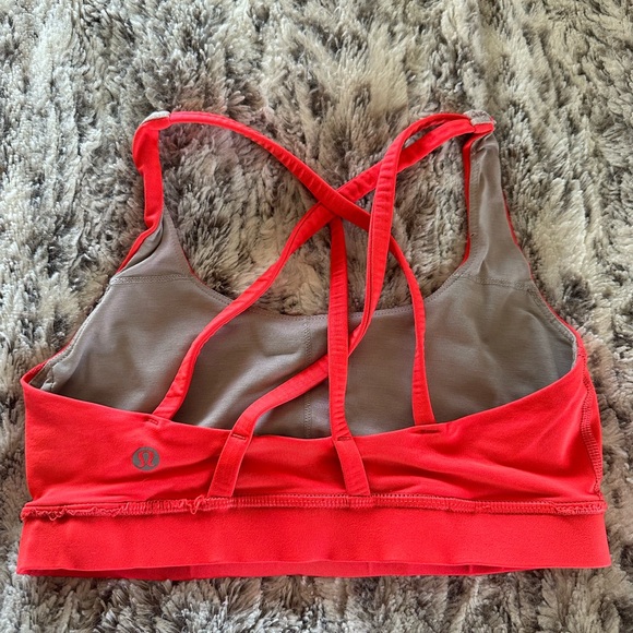 Lululemon Energy sports bra size 4 - Picture 2 of 2